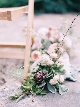 Свадьба в деталях: дорожка к алтарю под открытым небом 