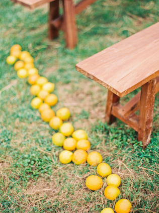 Свадьба в деталях: дорожка к алтарю под открытым небом 