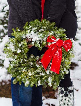 Дух Рождества: зимняя свадьба в ярко-красных тонах 