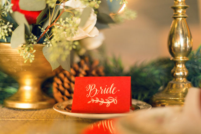 Дух Рождества: зимняя свадьба в ярко-красных тонах 