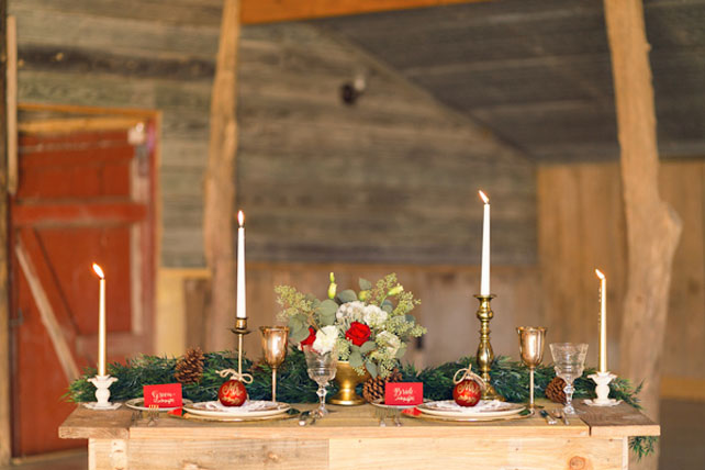 Дух Рождества: зимняя свадьба в ярко-красных тонах 