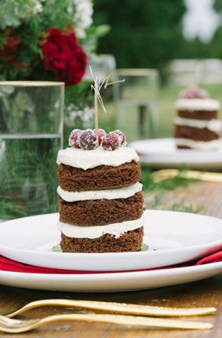 Свадьба в деталях: ели и еловые ветки 