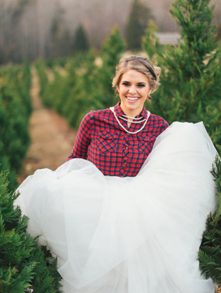 Свадьба в деталях: ели и еловые ветки 