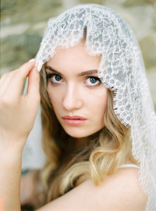 Фата-мантилья: секреты выбора 