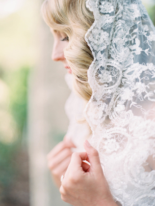 Фата-мантилья: секреты выбора 