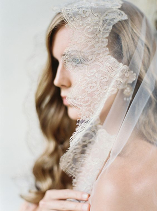 Фата-мантилья: секреты выбора 
