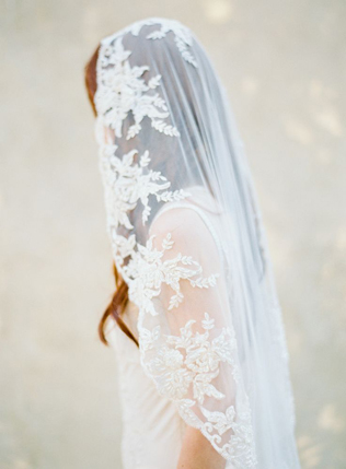 Фата-мантилья: секреты выбора 