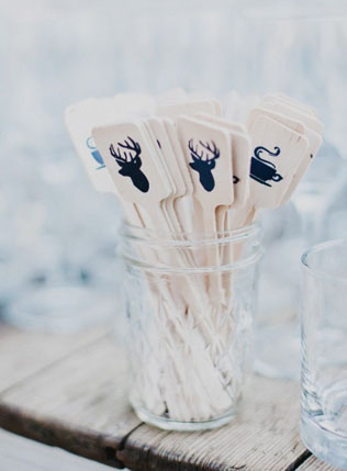 В ожидании зимы: фигурки оленей для декора свадьбы 