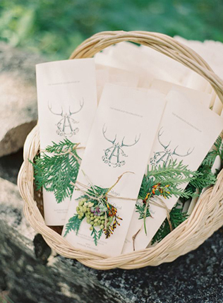 В ожидании зимы: фигурки оленей для декора свадьбы 