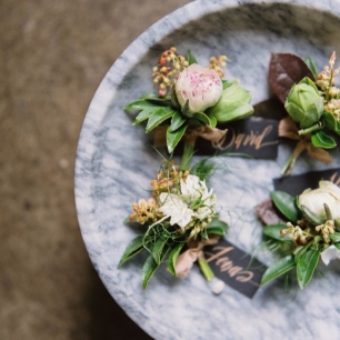 40 потрясающих бутоньерок для ранней осени