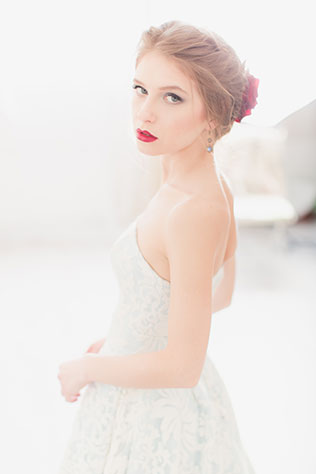 «Маленький принц»: стилизованная свадебная фотосессия, макияж невесты