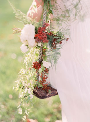 Свадебная фотосессия на качелях, флористика