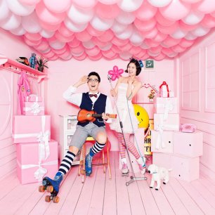 Фотосессия в честь помолвки: веселитесь, как дети!