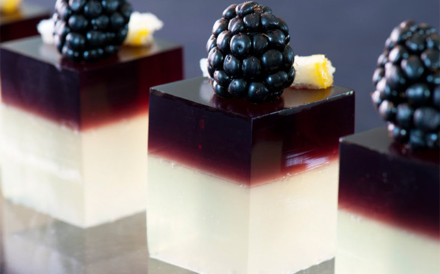 Фрукты в декоре свадебного стола