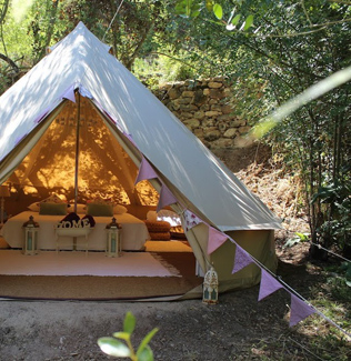 Глэмпинг как идеальный вариант для девичника 