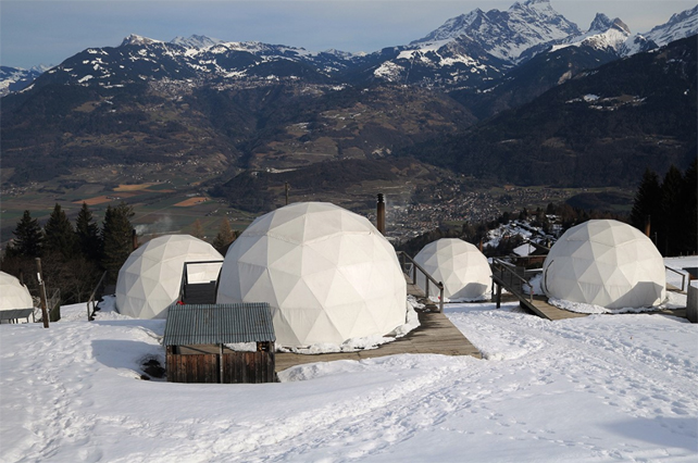 Глэмпинг как идеальный вариант для девичника 