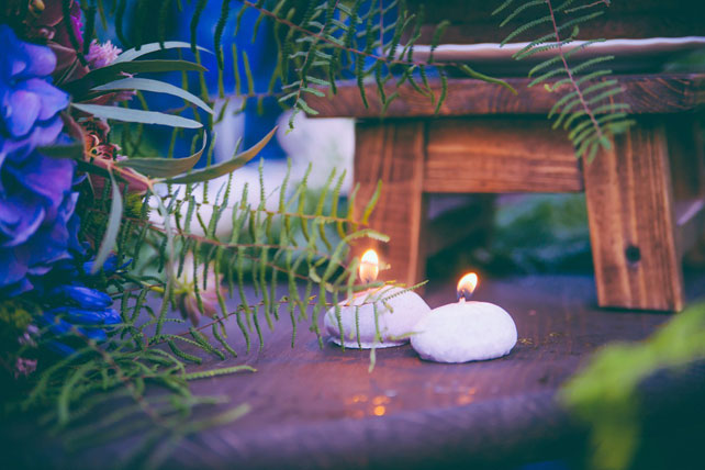 годовщина свадьбы в сказочном лесу, декор стола, свечи