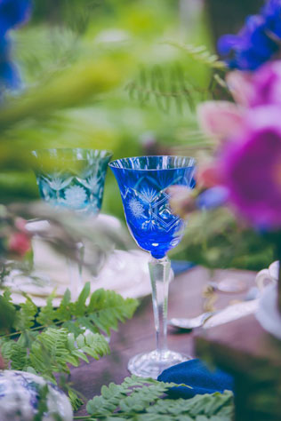 годовщина свадьбы в сказочном лесу, декор стола, посуда