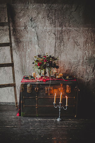 Готичная свадьба, элементы декора