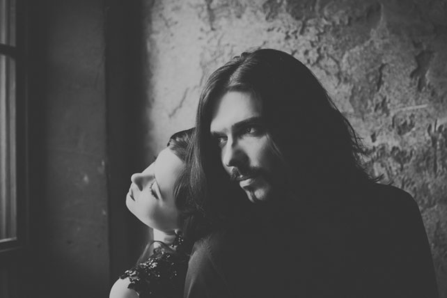 Готичная свадьба, жених и невеста