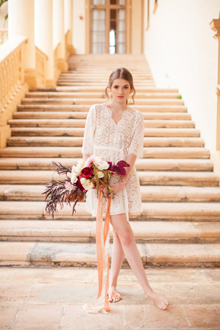 Утренний дресс-код: халатики для невесты и ее подружек 