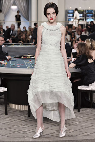 Королевская роскошь Haute Couture: свадебные платья осень-зима 2015 