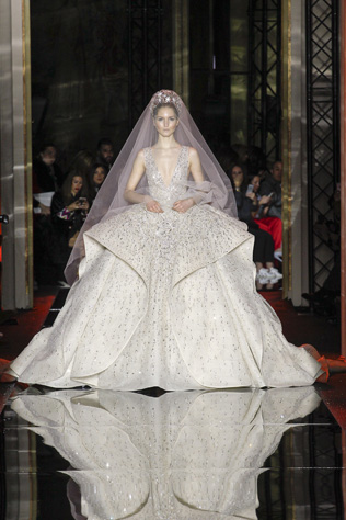 Haute Couture весна-лето 2017: 40 платьев для невест 