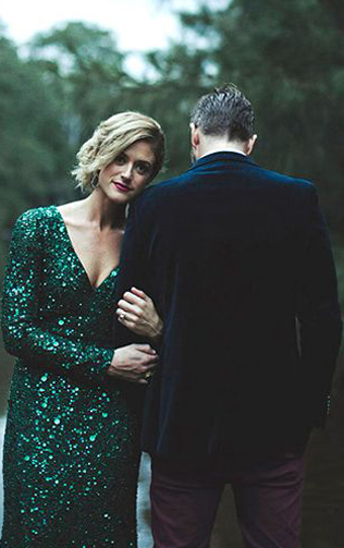 Изумрудная сказка: 50 свадебных фотоидей, жених и невеста