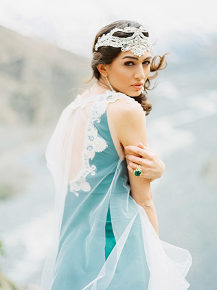 Изумрудная сказка: 50 свадебных фотоидей, невеста в изумрудном платье