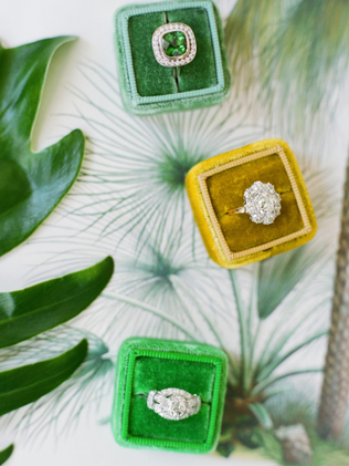 Изумрудная сказка: 50 свадебных фотоидей, кольца