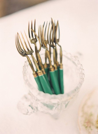 Изумрудная сказка: 50 свадебных фотоидей, вилки