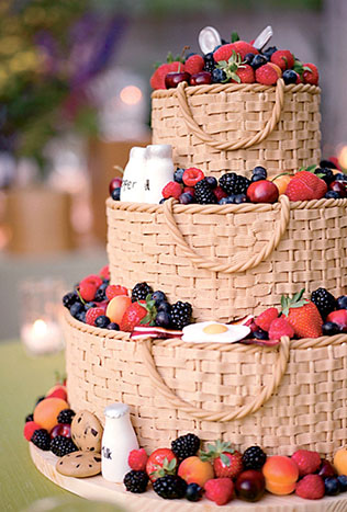 Ягодное настроение для свадьбы, свадебный торт