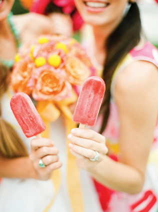 Сладкий лед: 40 идей десертов для жаркой летней свадьбы 