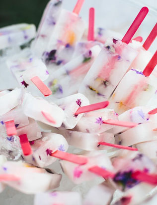 Сладкий лед: 40 идей десертов для жаркой летней свадьбы 