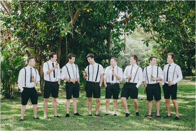 Наперекор традициям: женихи выбирают шорты 