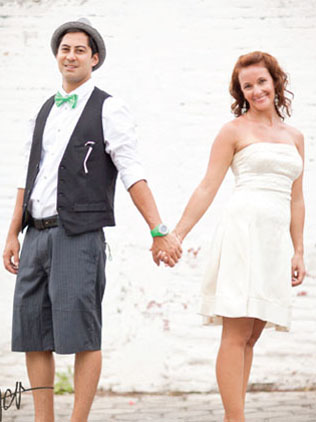 Наперекор традициям: женихи выбирают шорты 