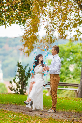 качели на свадьбе