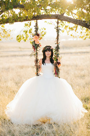 качели на свадьбе