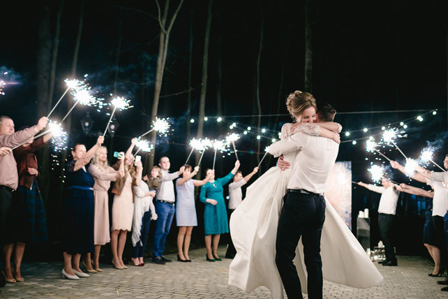 Как эффектно завершить свадебное торжество? 