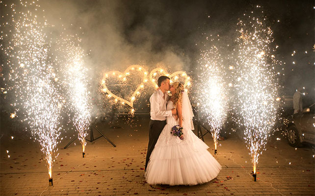 как закончить свадьбу красиво, холодные фейерверки
