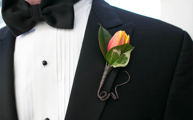 Тюльпаны в бутонерке