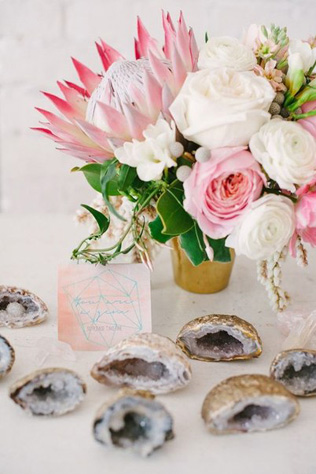 Драгоценные камни и минералы в оформлении свадьбы 