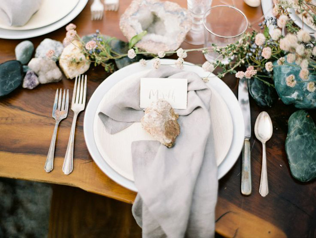 Драгоценные камни и минералы в оформлении свадьбы 