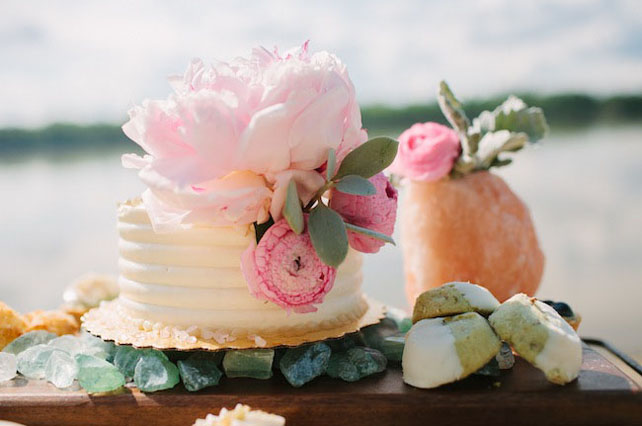 Драгоценные камни и минералы в оформлении свадьбы 