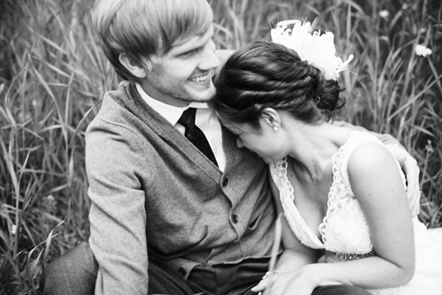 Утепляемся: кардиганы и свитеры в свадебном образе 