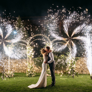 Фейерверк на свадьбе: 7 правил безопасности