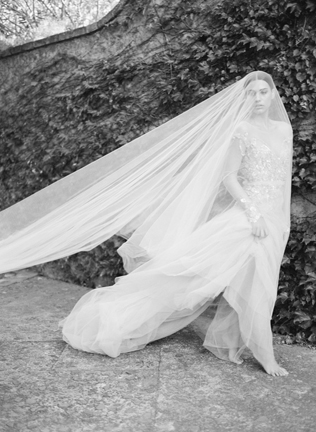 40 образов: роскошь классической длинной фаты 