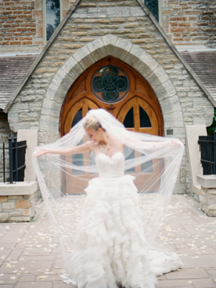 40 образов: роскошь классической длинной фаты 