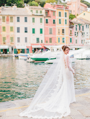 40 образов: роскошь классической длинной фаты 