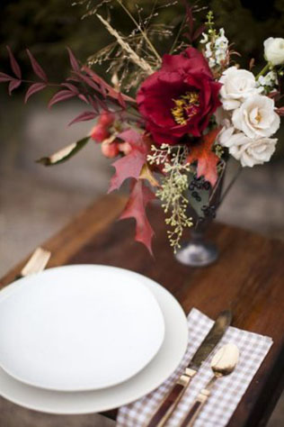 Свадьба в деталях: клетка виши, флористика